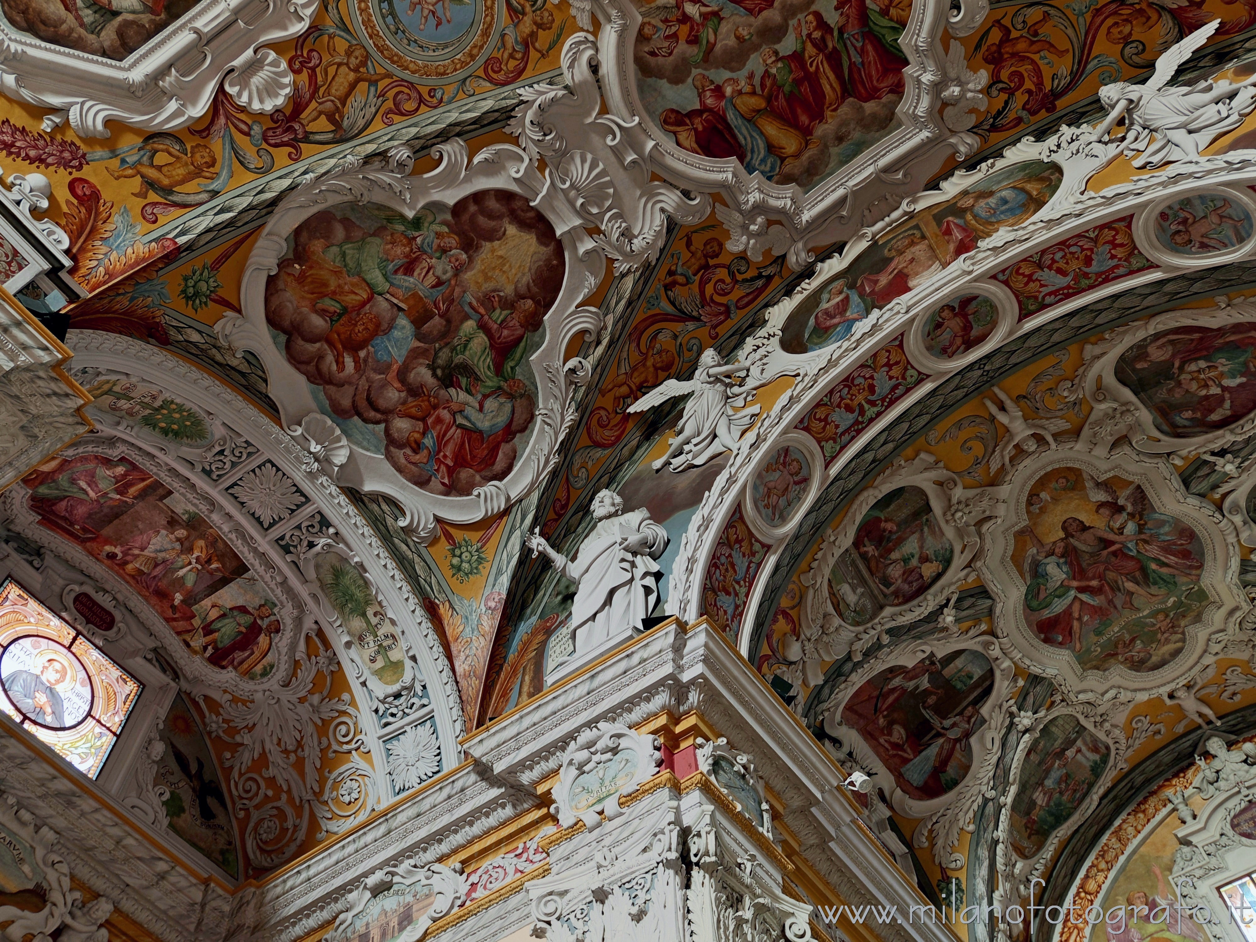 Veglio (Biella) - Decorazioni sul soffitto della Chiesa parrocchiale di San Giovanni Battista